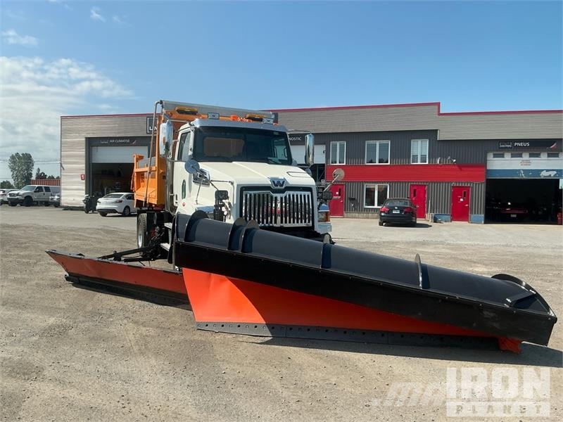 Western Star 4700 4x4 Snow Plow Truck Kommunalt / generelt kjøretøy
