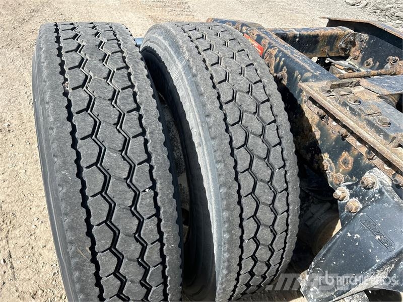 Western Star 4700 6x4 T/A Day Cab Truck Tractor وحدات الجر
