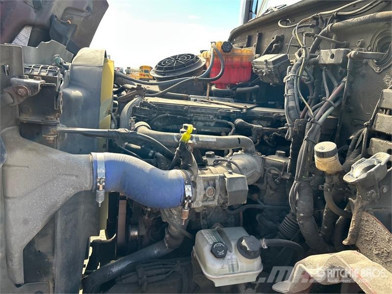 Western Star 4700 6x4 T/A Day Cab Truck Tractor وحدات الجر