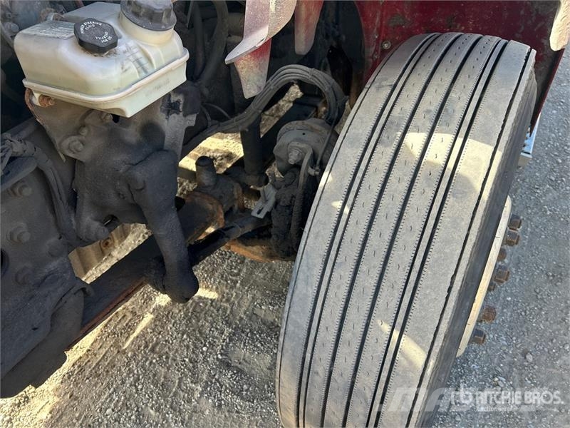 Western Star 4700 6x4 T/A Day Cab Truck Tractor وحدات الجر
