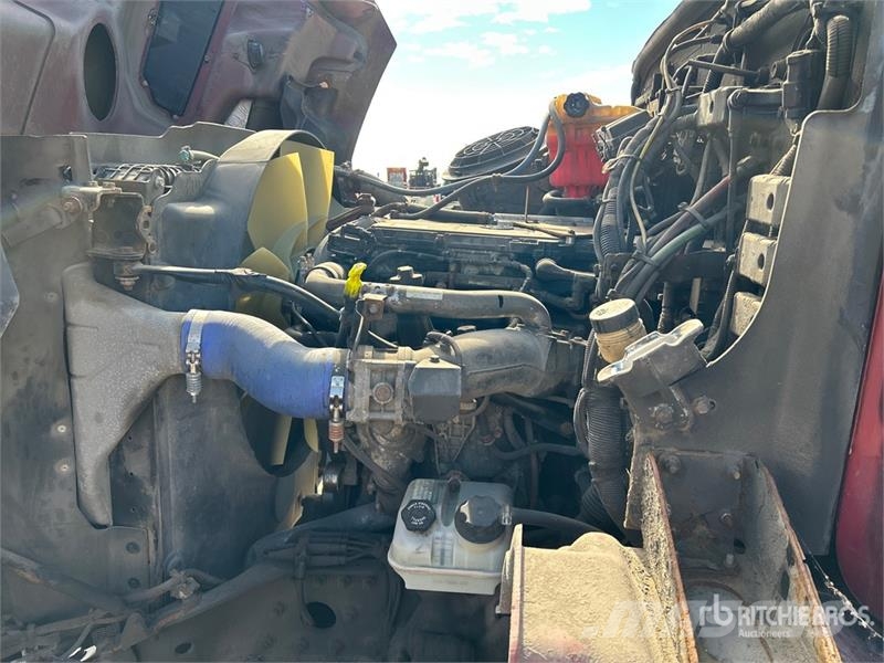 Western Star 4700 6x4 T/A Day Cab Truck Tractor وحدات الجر