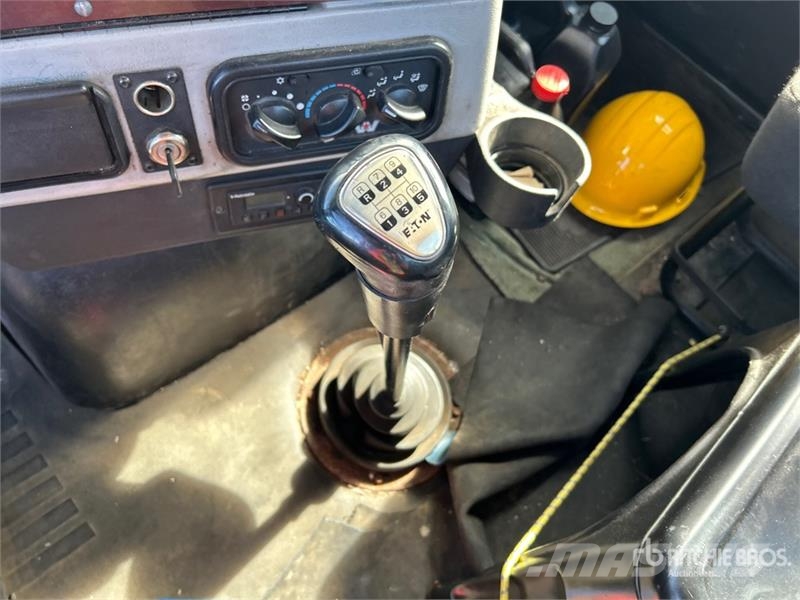 Western Star 4700 6x4 T/A Day Cab Truck Tractor وحدات الجر