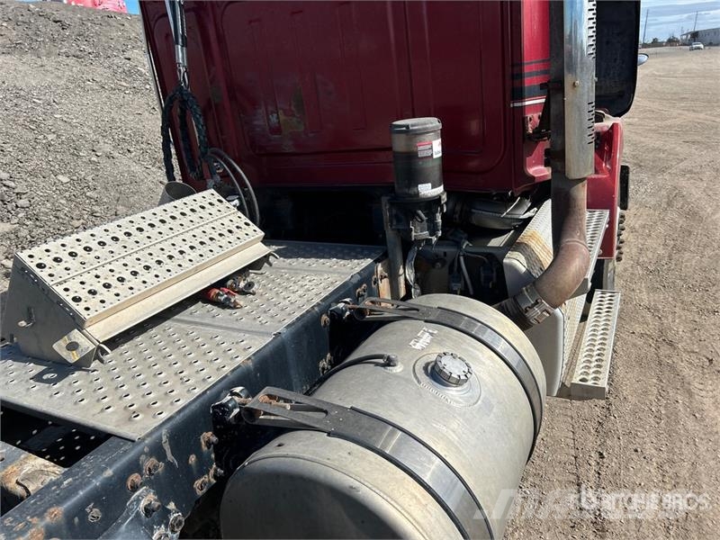 Western Star 4700 6x4 T/A Day Cab Truck Tractor وحدات الجر
