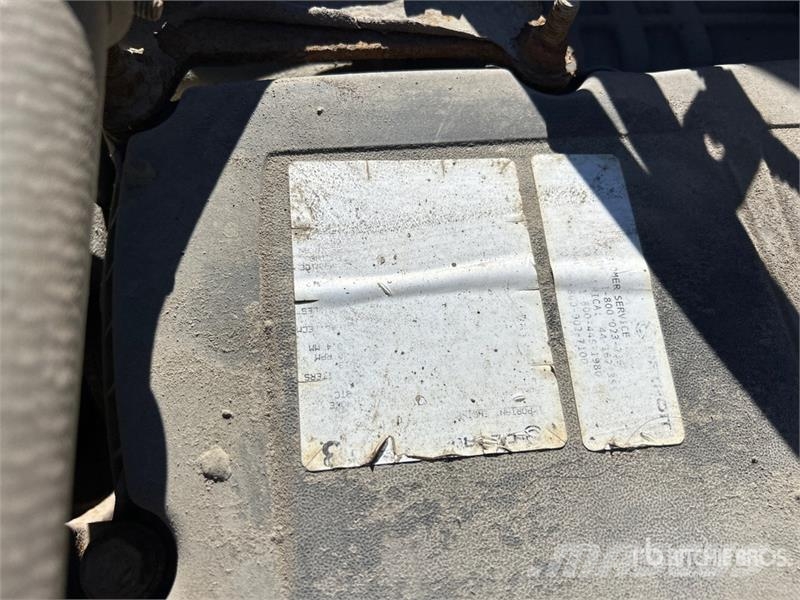Western Star 4700 6x4 T/A Day Cab Truck Tractor (Inoperable) وحدات الجر