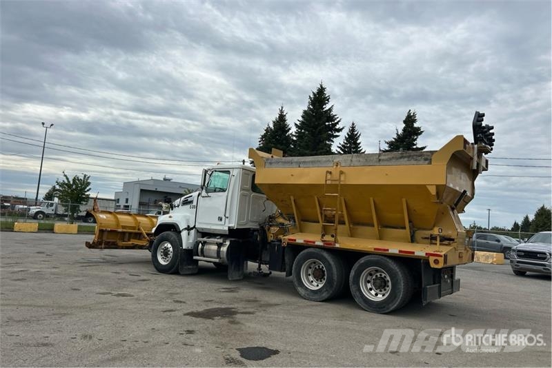 Western Star 4700 6x4 Snow Plow Truck Komunálne / Multi-úžitkové vozidlá