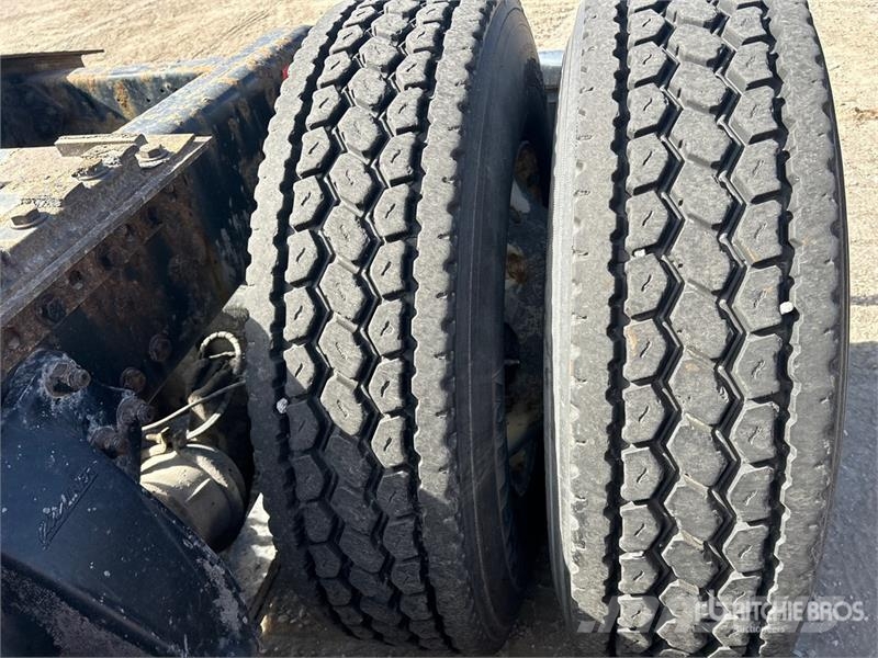 Western Star 4700 6x4 T/A Day Cab Truck Tractor وحدات الجر