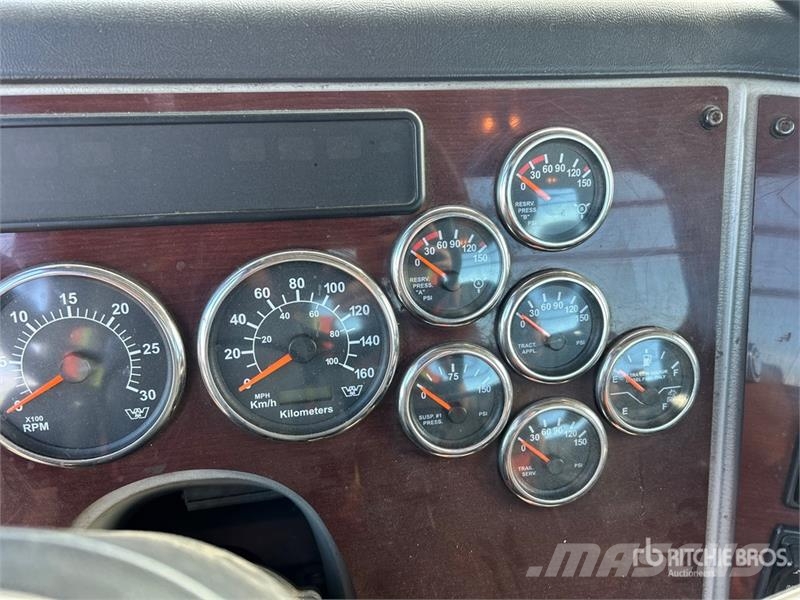 Western Star 4700 6x4 T/A Day Cab Truck Tractor وحدات الجر