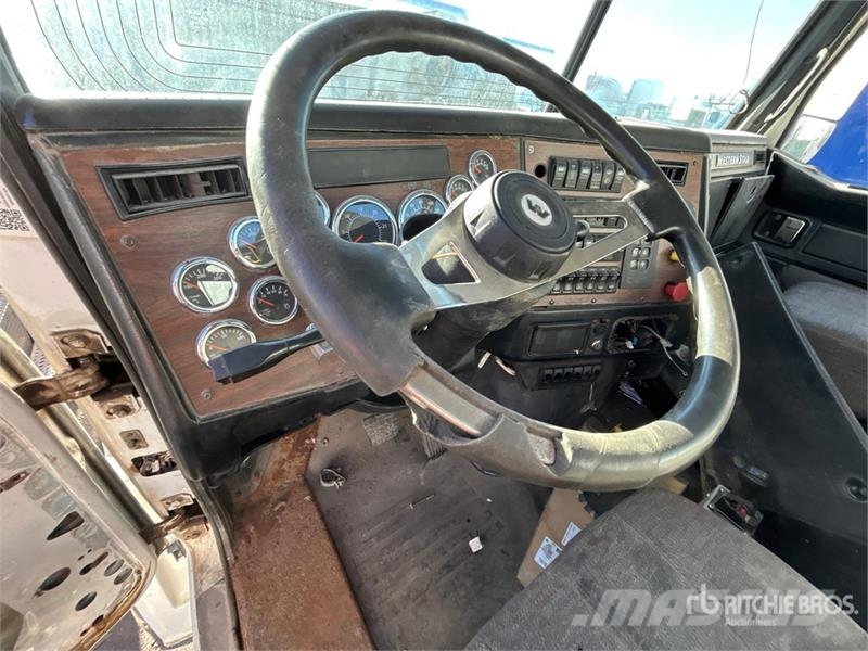 Western Star 4700 6x4 Cab and Chassis Cabines