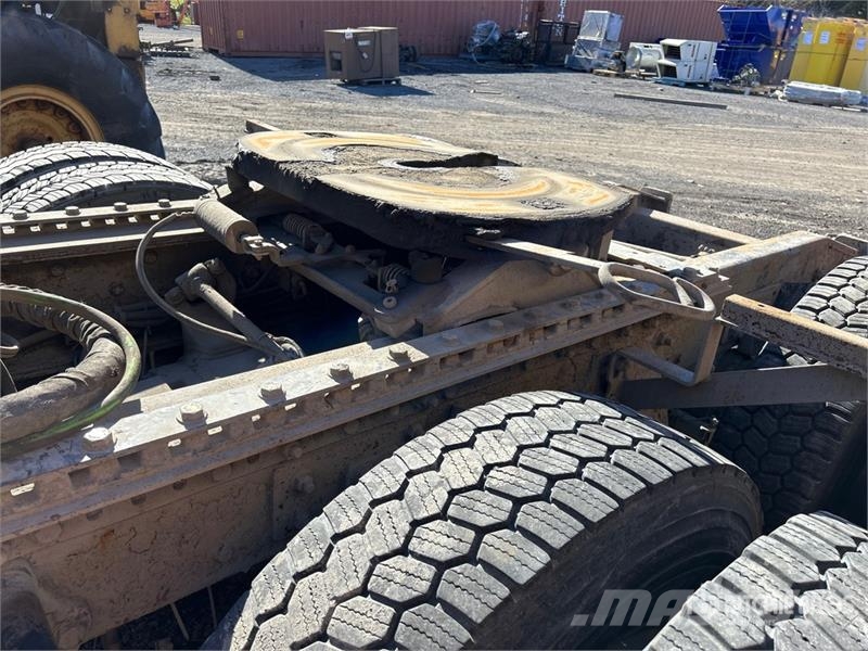 Western Star 4700 6x4 T/A Day Cab Truck Tractor (Inoperable) وحدات الجر