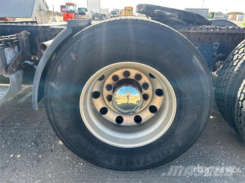 Western Star 4700 6x4 T/A Day Cab Truck Tractor وحدات الجر