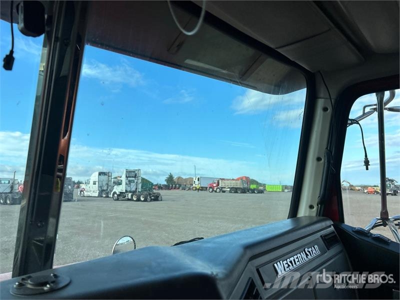 Western Star 4700 8x4 Tri/A Dump Truck 덤프 트럭