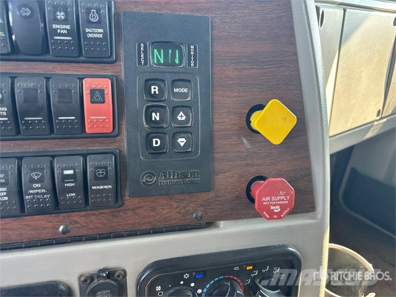 Western Star 4700 8x4 Twin-Steer T/A Dump Truck Lastbiler med tip