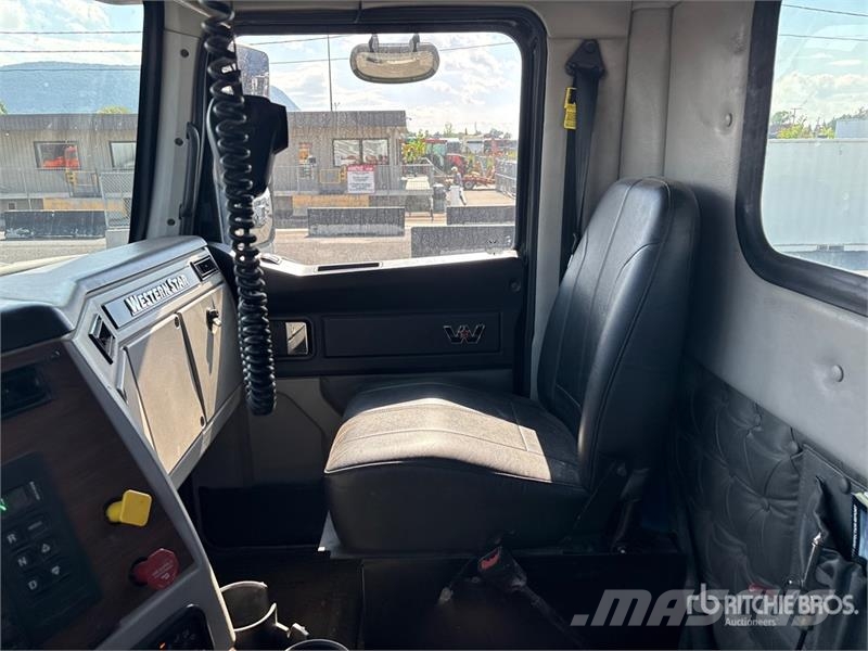 Western Star 4700 8x4 Twin-Steer T/A Dump Truck Lastbiler med tip
