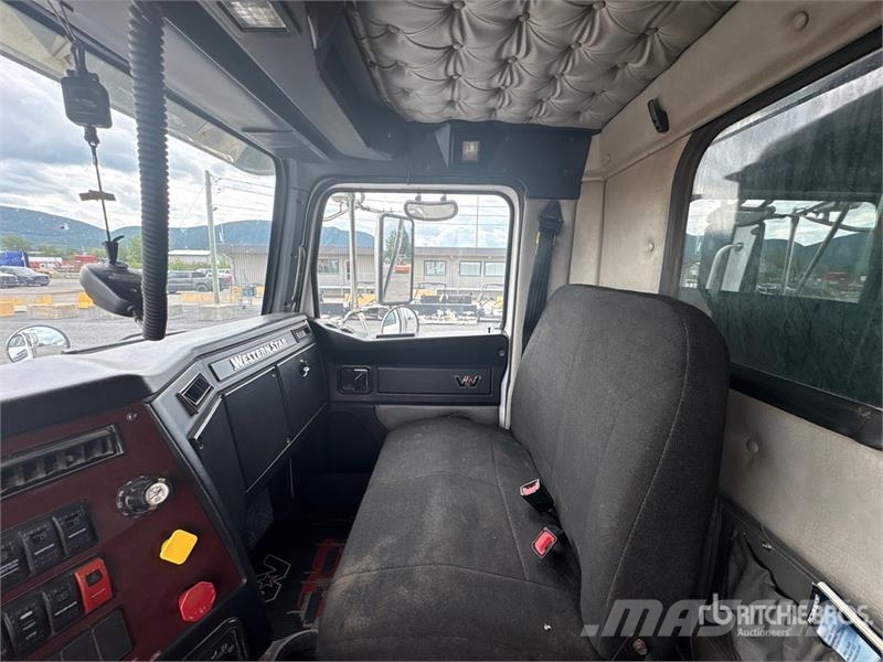 Western Star 4700 8x4 Twin-Steer T/A Dump Truck Lastbiler med tip