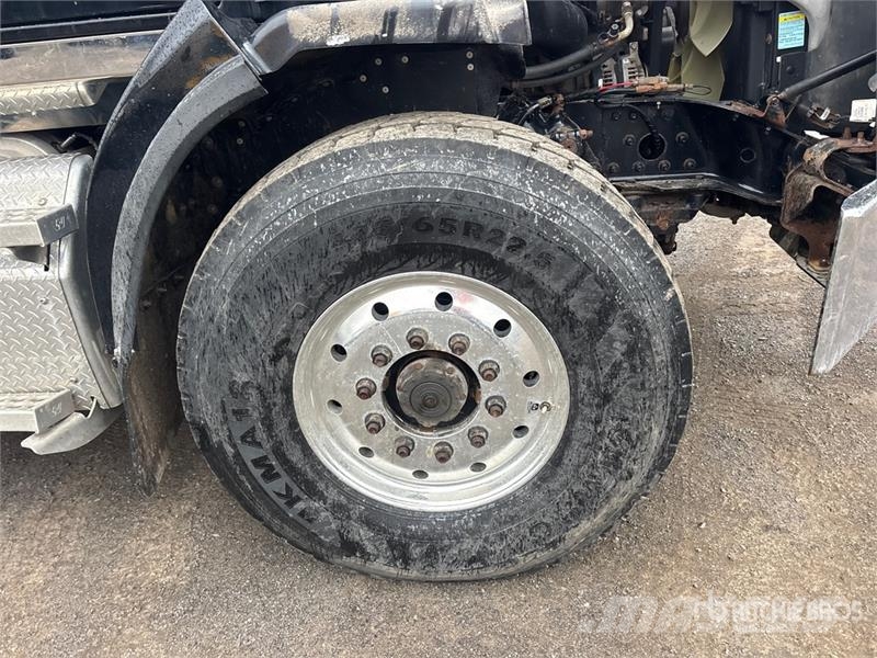 Western Star 4700SB 6x4 Hooklift Truck 훅 리프트 트럭