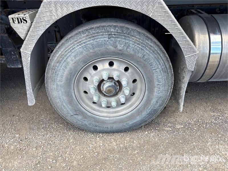 Western Star 4700SB 8x4 Twin-Steer Tri/A Dump Truck 덤프 트럭