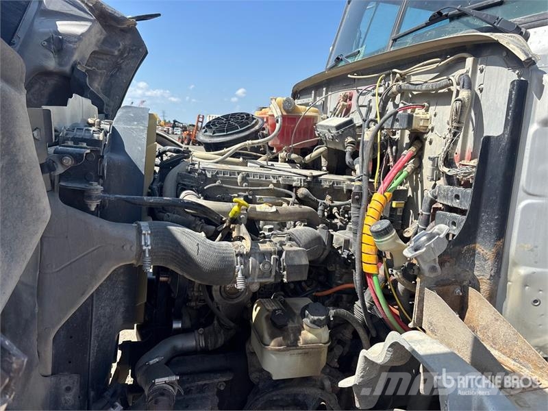 Western Star 4700SB 8x4 Tri/A Dump Truck 덤프 트럭