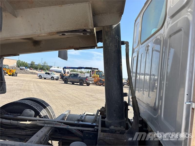 Western Star 4700SB 8x4 Tri/A Dump Truck 덤프 트럭