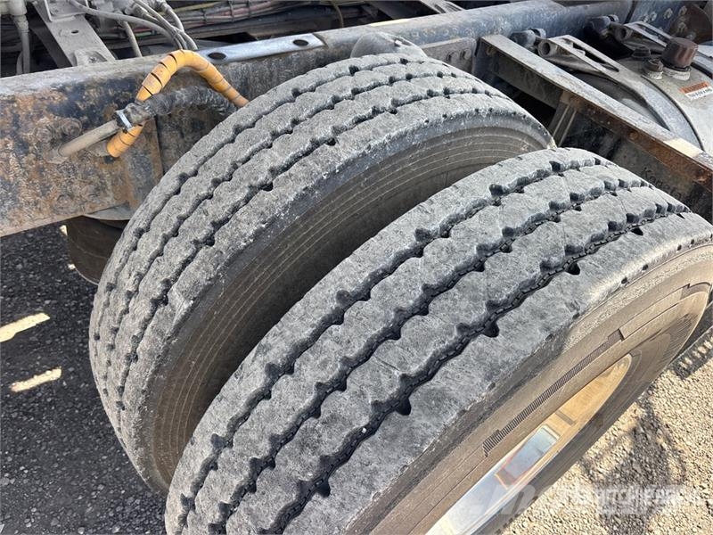 Western Star 4700SB 8x4 Tri/A Dump Truck 덤프 트럭