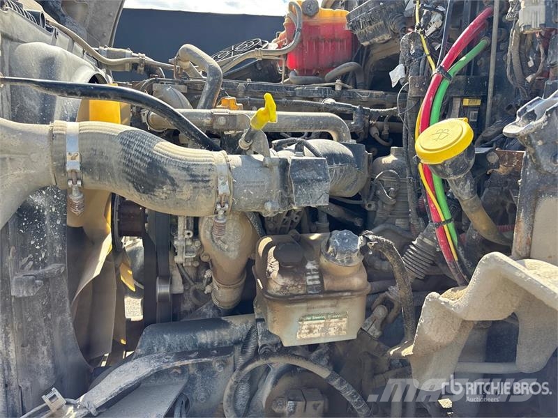Western Star 4700SB 8x4 Twin-Steer Tri/A Dump Truck 덤프 트럭