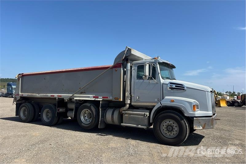 Western Star 4700SB 8x4 Tri/A Dump Truck 덤프 트럭