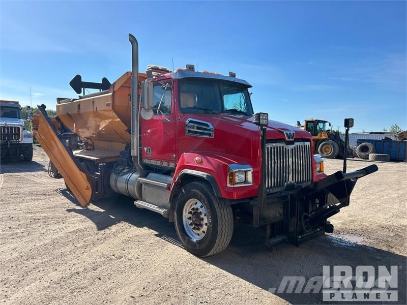 Western Star 4700SF 6x4 Snow Plow Truck مركبات الأغراض العامة
