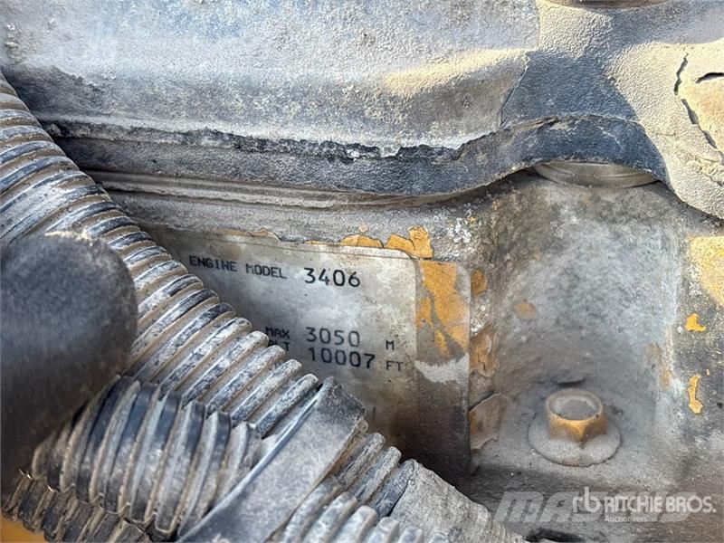 Western Star 4900 16000 L 6x4 Fuel Truck شاحنات ذات صهاريج