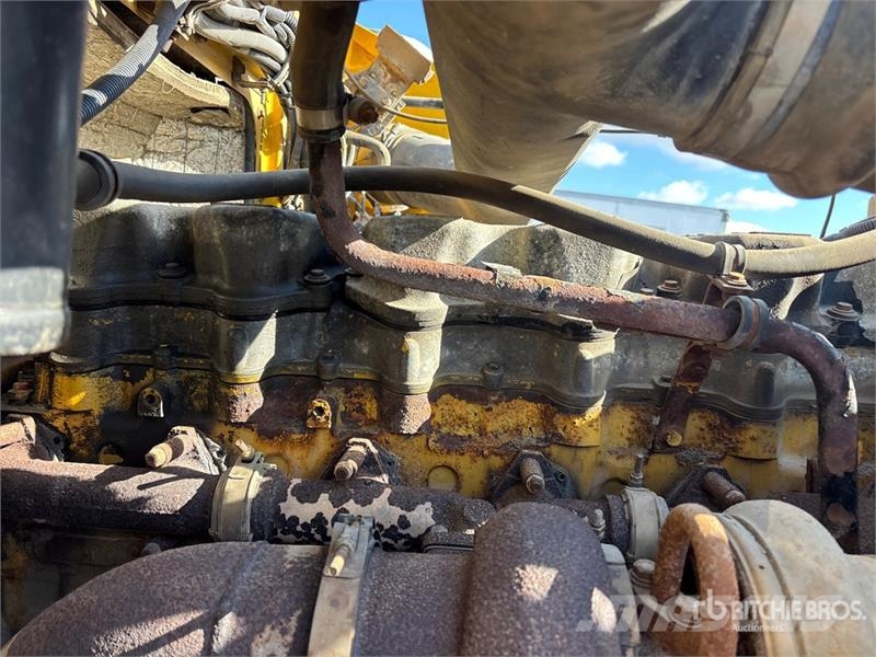 Western Star 4900 16000 L 6x4 Fuel Truck شاحنات ذات صهاريج