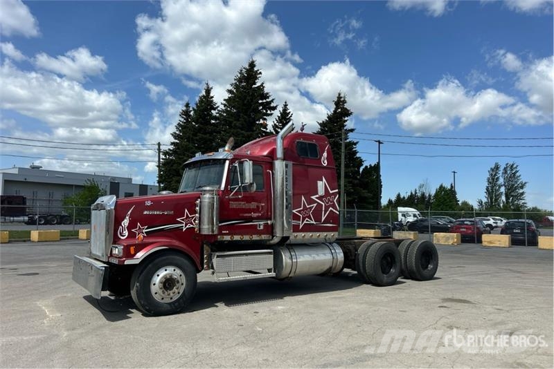 Western Star 4900 6x4 Sleeper Cab and Chassis Cabins and interior