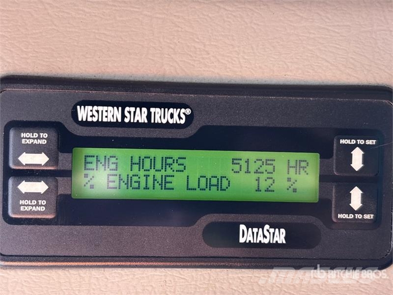 Western Star 4900 6x4 T/A Day Cab Truck Tractor Vetopöytäautot