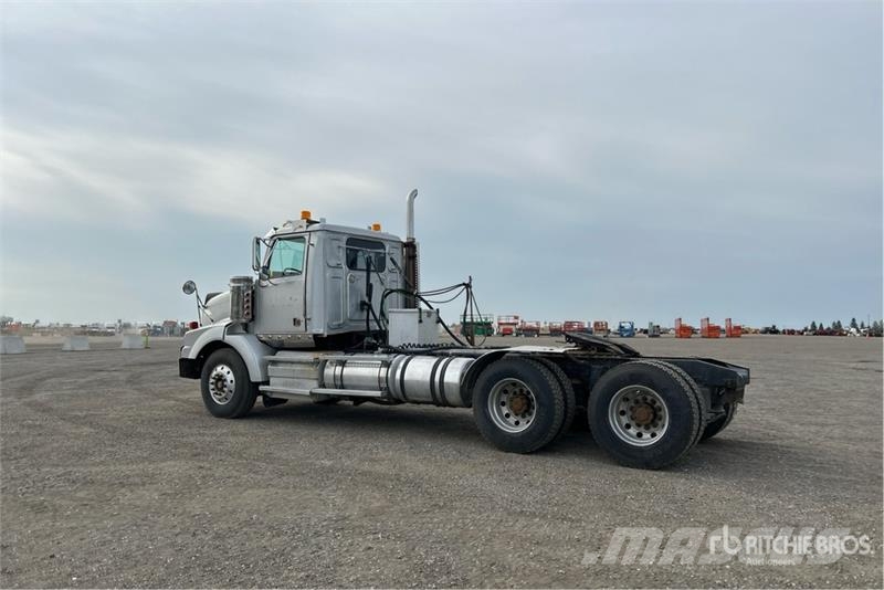 Western Star 4900 6x4 T/A Day Cab Truck Tractor Влекачи