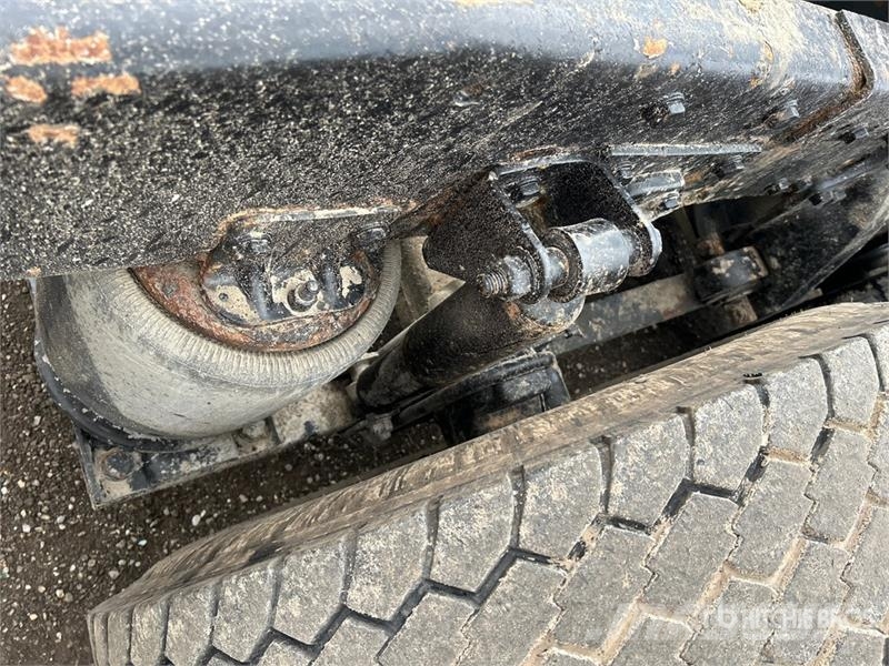 Western Star 4900 6x4 T/A Sleeper Truck Tractor Vetopöytäautot