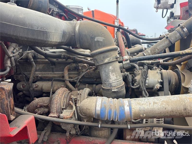 Western Star 4900 6x4 T/A Sleeper Truck Tractor (Inoperable) Vetopöytäautot