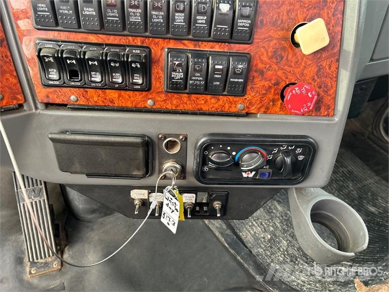 Western Star 4900 6x4 T/A Day Cab Truck Tractor Влекачи