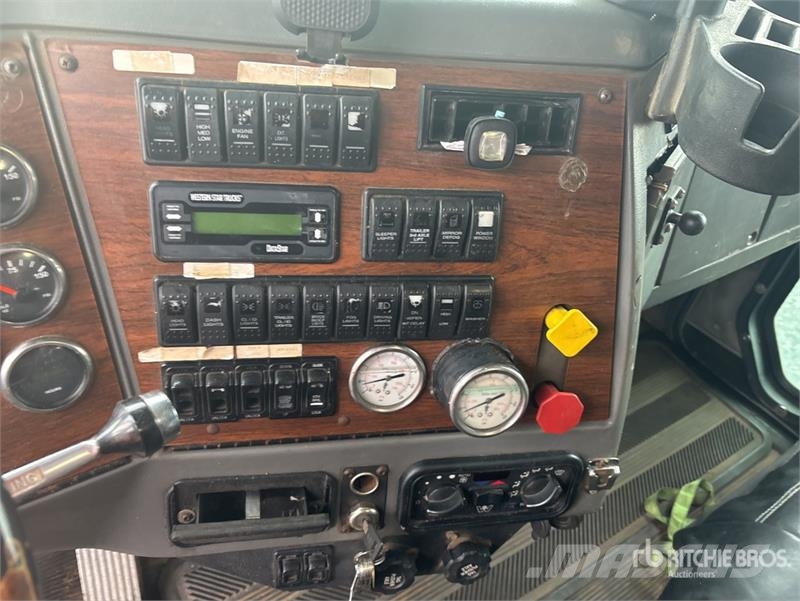 Western Star 4900 6x4 T/A Sleeper Truck Tractor Влекачи