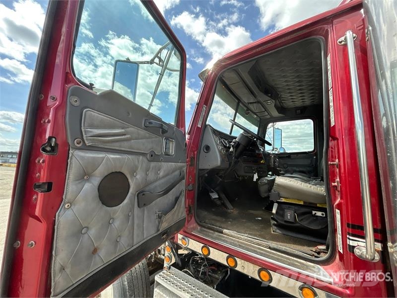 Western Star 4900 6x4 Sleeper Cab and Chassis Kabine i unutrašnjost