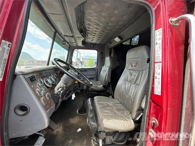 Western Star 4900 6x4 Sleeper Cab and Chassis Kabine i unutrašnjost
