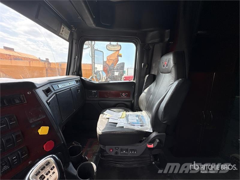 Western Star 4900 6x4 T/A Sleeper Truck Tractor Trækkere