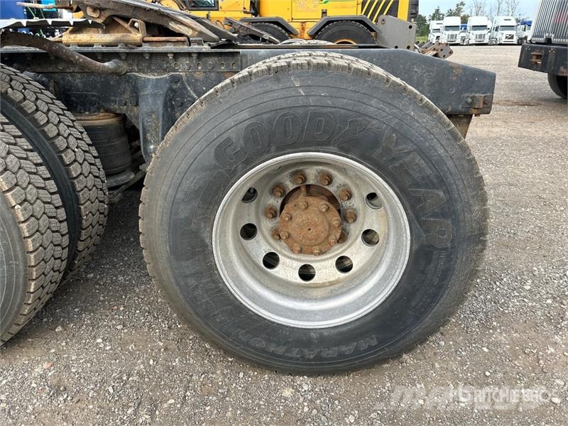 Western Star 4900 6x4 T/A Day Cab Truck Tractor Влекачи