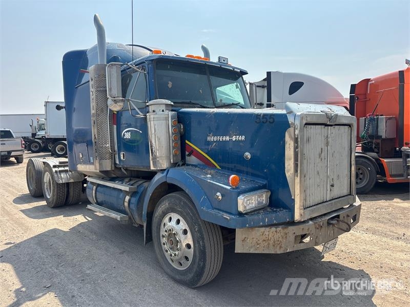 Western Star 4900 6x4 T/A Sleeper Truck Tractor (Inoperable) Dragbilar