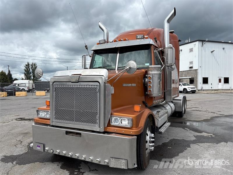 Western Star 4900 6x4 T/A Sleeper Truck Tractor Vetopöytäautot