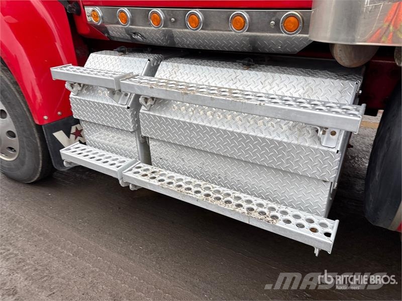 Western Star 4900 6x4 T/A Sleeper Truck Tractor Седельные тягачи
