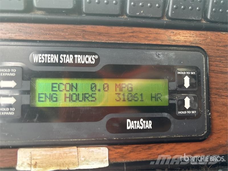 Western Star 4900 6x4 T/A Sleeper Truck Tractor Влекачи