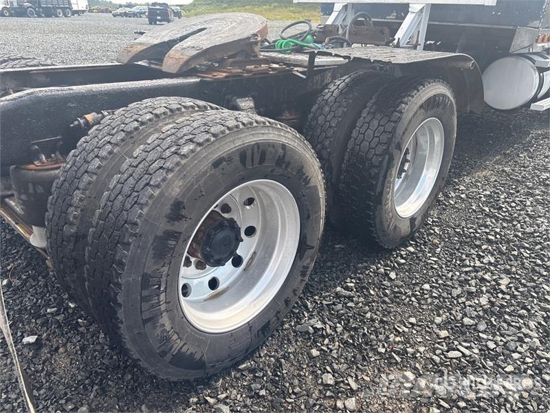Western Star 4900 6x4 T/A Sleeper Truck Tractor Влекачи