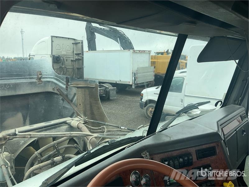 Western Star 4900 6x4 Heavy Haul T/A Day Cab Truck Tractor Vetopöytäautot