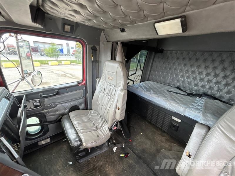 Western Star 4900 6x4 Sleeper Cab and Chassis Kabine i unutrašnjost