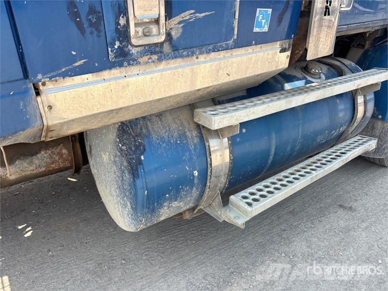 Western Star 4900 6x4 T/A Sleeper Truck Tractor (Inoperable) Dragbilar