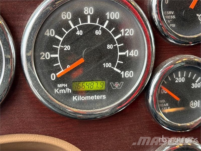 Western Star 4900 6x4 T/A Sleeper Truck Tractor Седельные тягачи