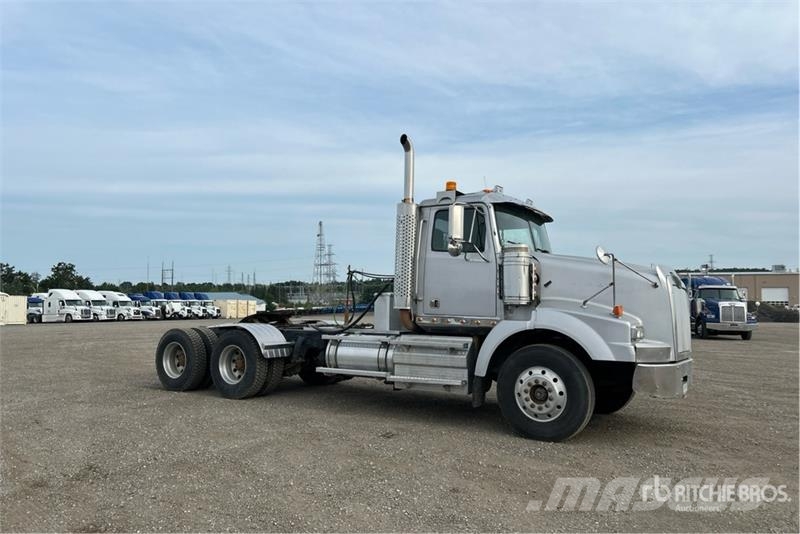 Western Star 4900 6x4 T/A Day Cab Truck Tractor Влекачи