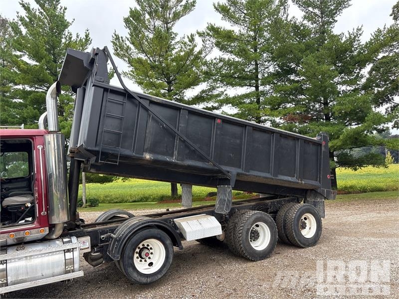 Western Star 4900 8x4 Tri/A Dump Truck Kipper